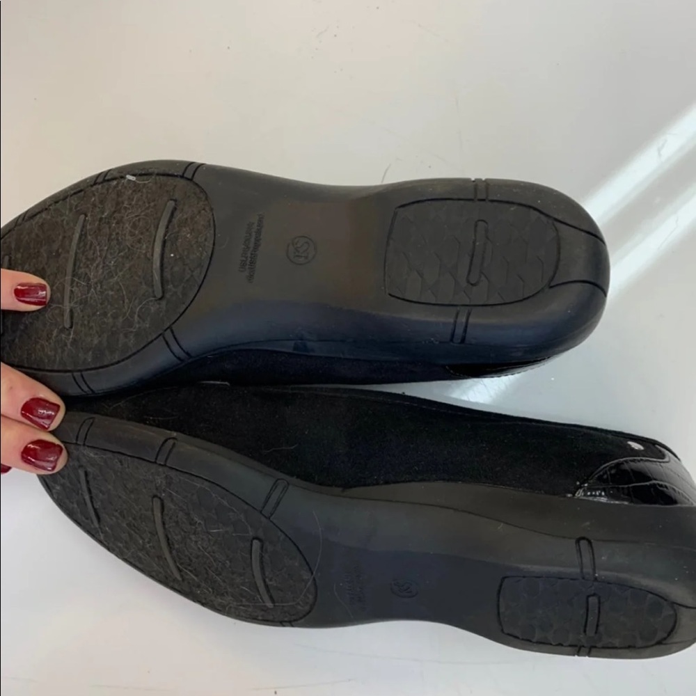 VINTAGE KAREN SCOTT Black Patent Leather Loafer Flats 8.5 Comfortable Career - Picture 4 of 4